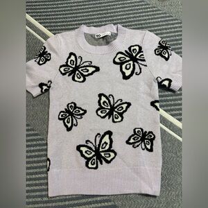 ❣️10 for $10❣️SO Lavender Top with Black Butterfly Design